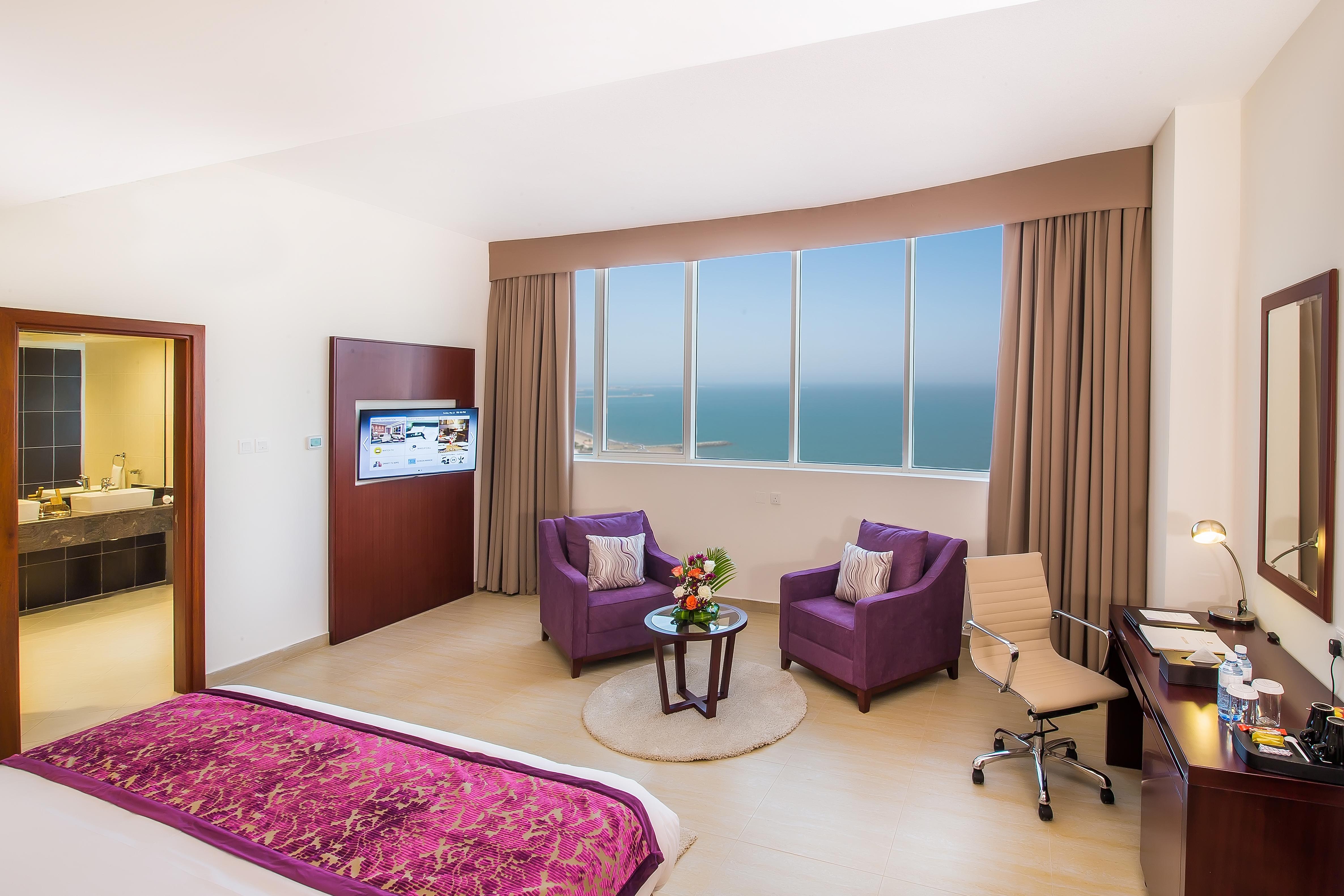 V Hotel Fujairah Bagian luar foto