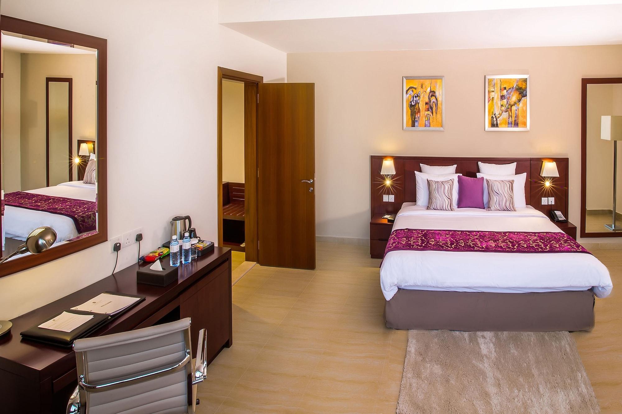 V Hotel Fujairah Bagian luar foto