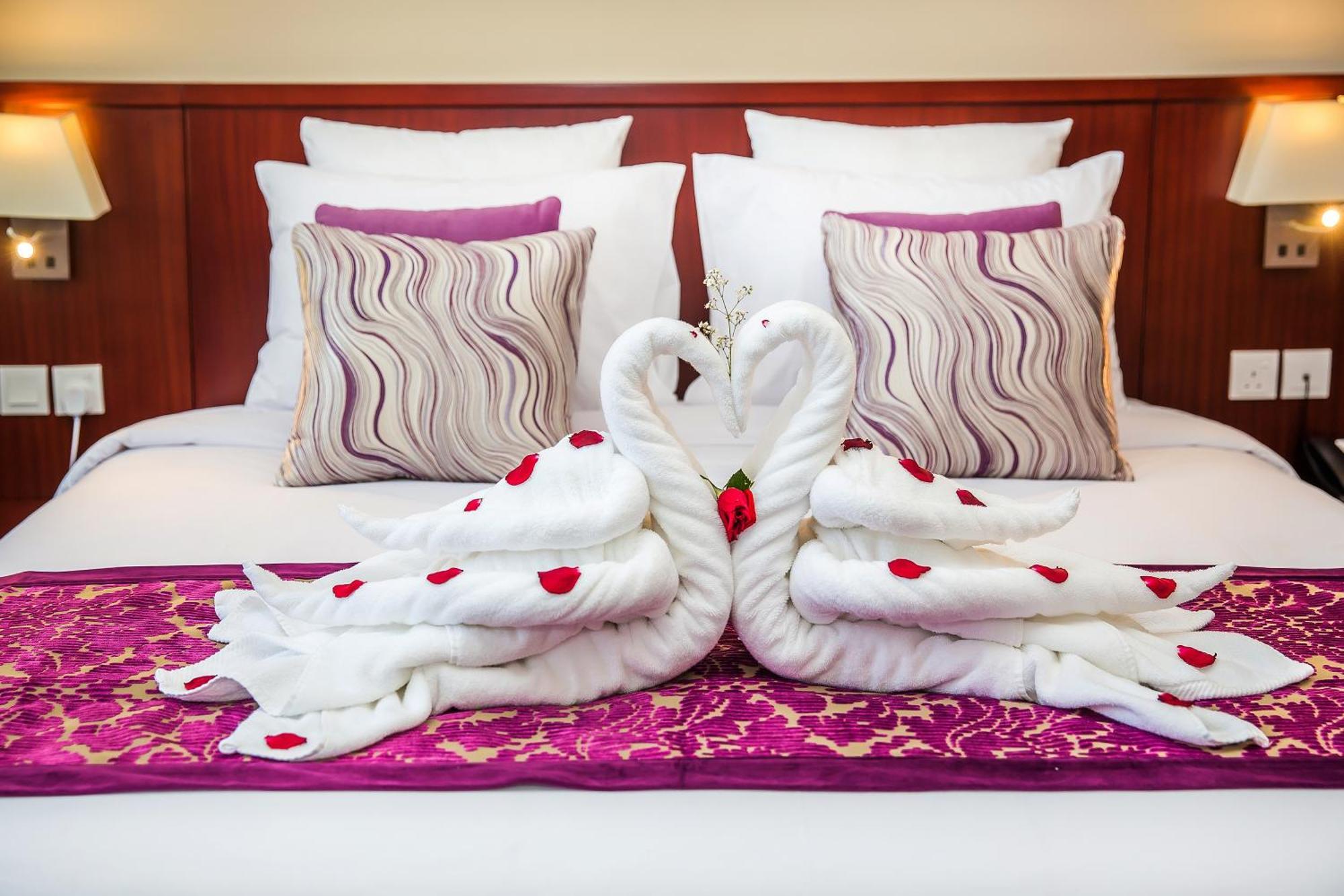 V Hotel Fujairah Bagian luar foto