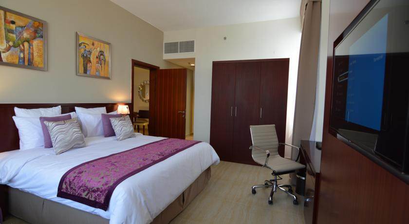 V Hotel Fujairah Bagian luar foto